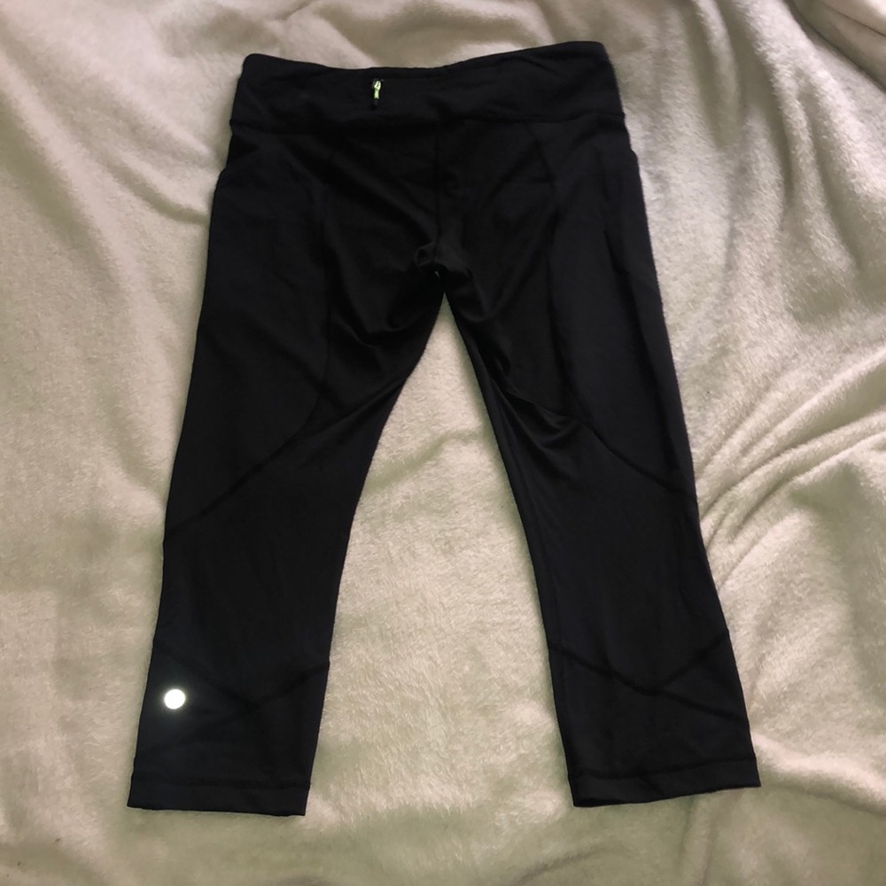 Lulu lemon cropped leggings with side pocket!